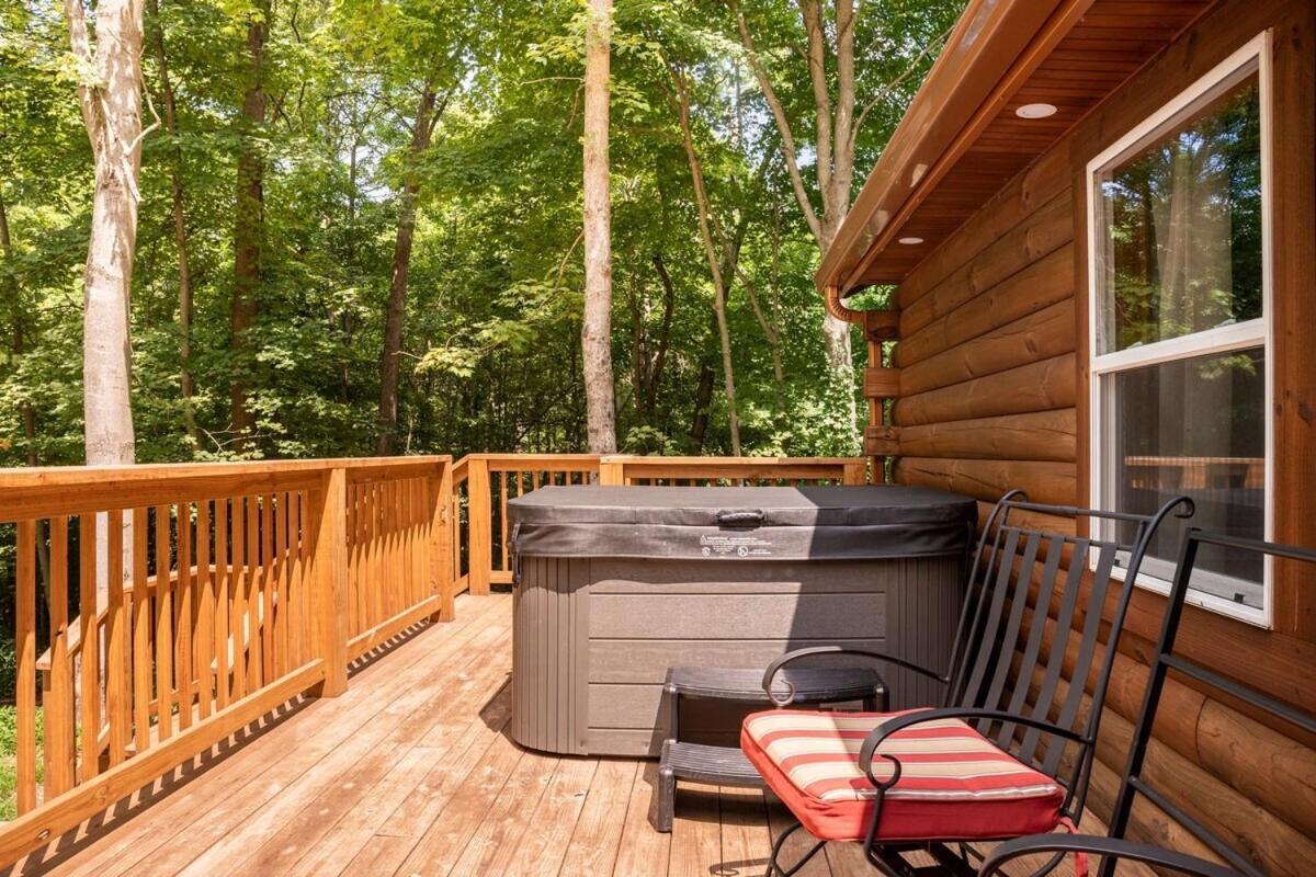 Secluded Wooded Cabin Near The Hocking Hills New Straitsville Exterior foto
